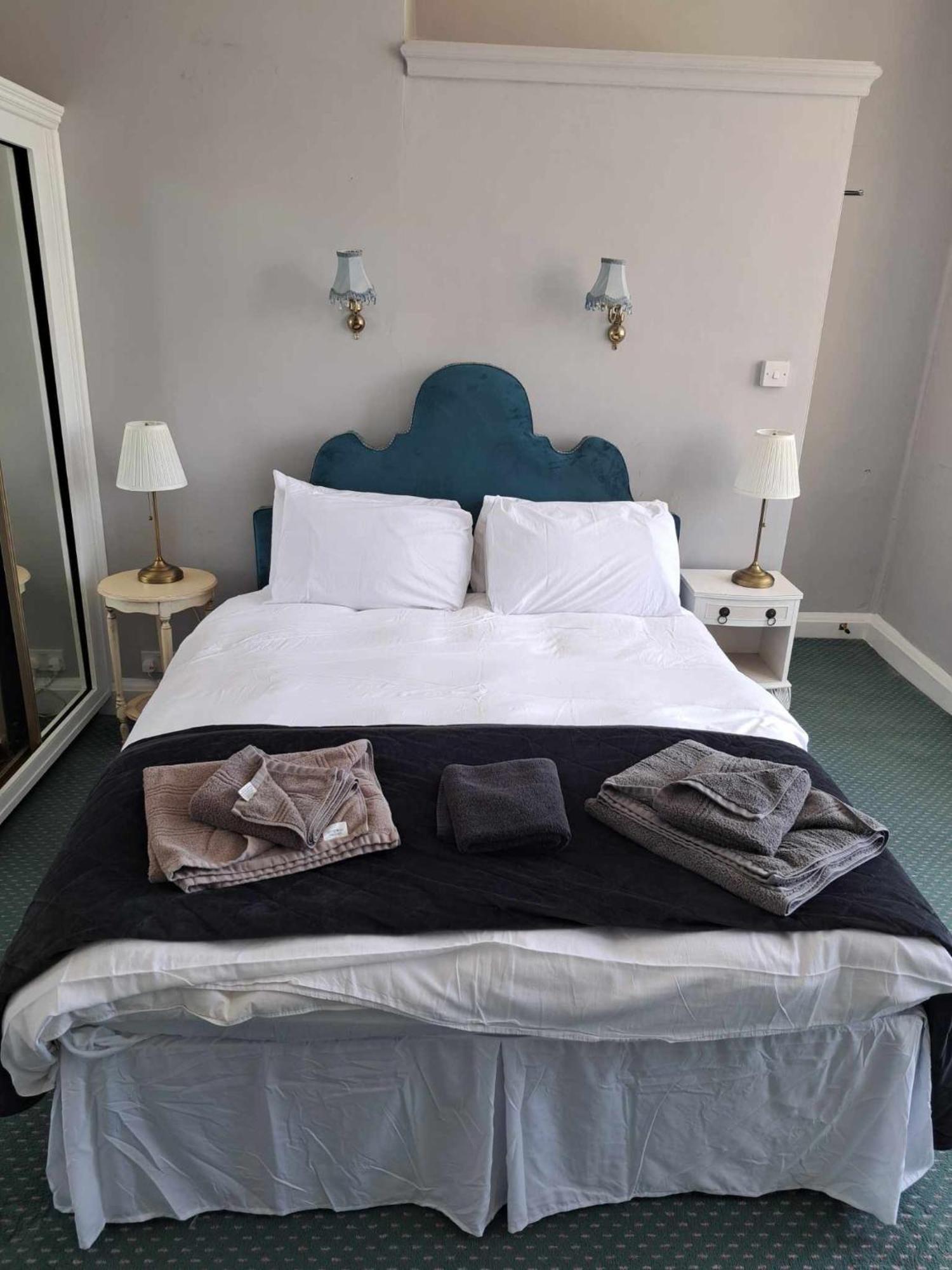 The Ilchester Arms Hotel Abbotsbury Esterno foto